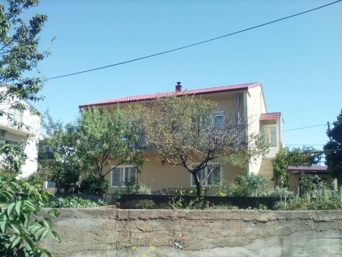 塞尼Apartman Lipa公寓 外观 照片